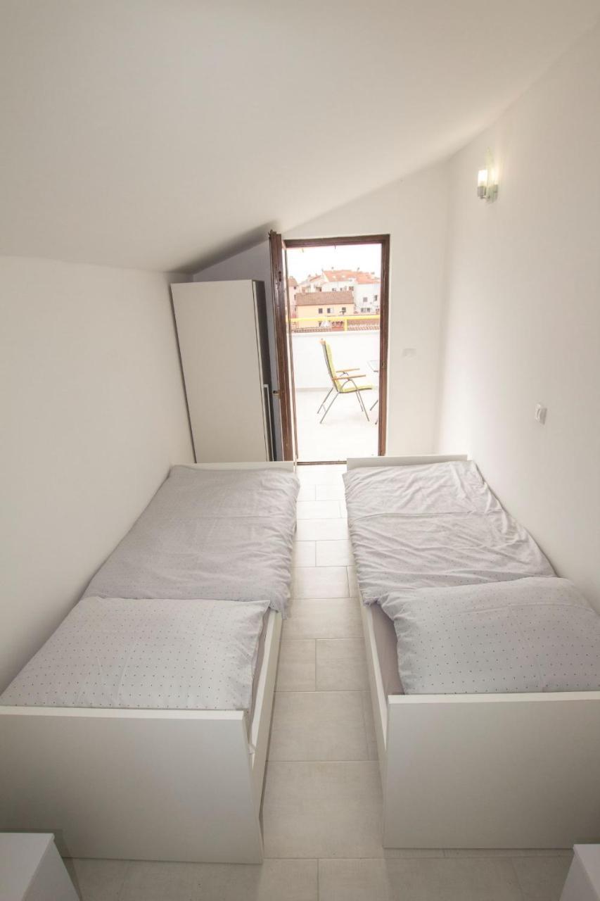 Apartments And Rooms Irena Rovinj Exterior foto