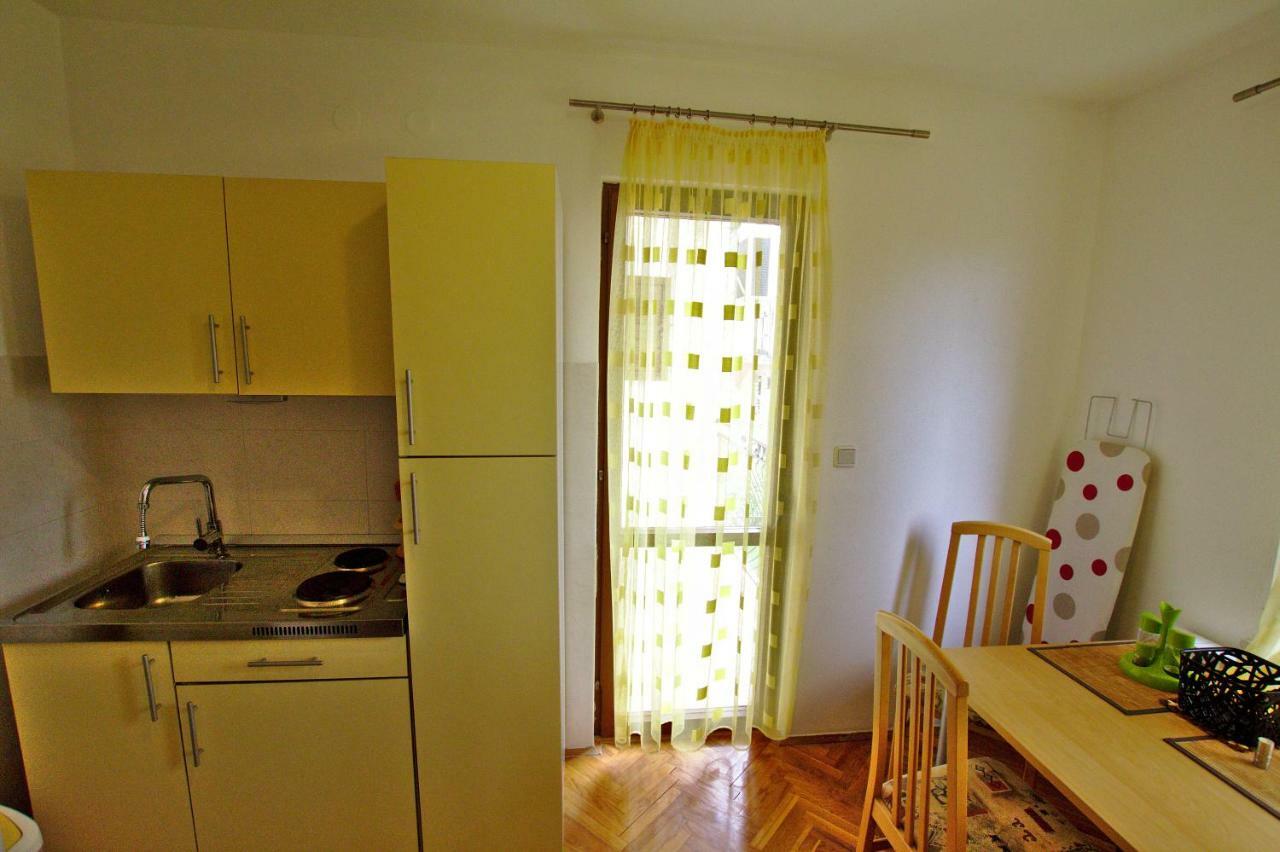 Apartments And Rooms Irena Rovinj Exterior foto
